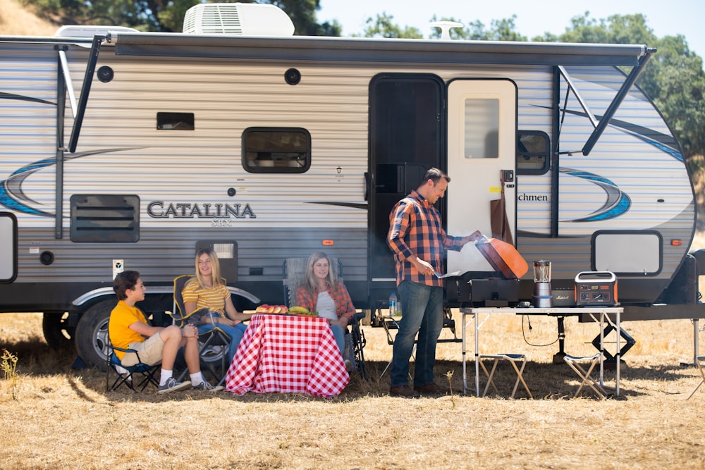 Mobile RV generator repair in Fort Lauderdale Florida - certified technician servicing Onan Cummins generator at Broward County campsite