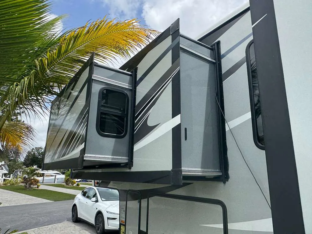 RV slide-out repair at Broward County campground - our mobile technician testing Schwintek in-wall slide system at T.Y. Park in Hollywood FL