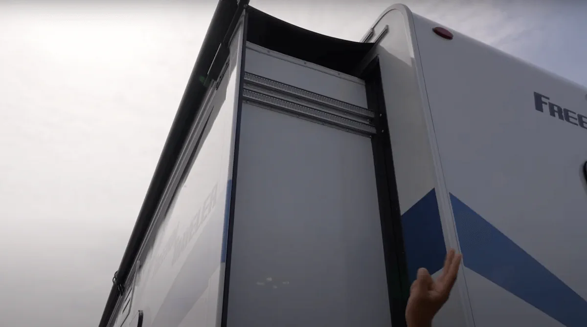 RV slide-out motor replacement at Fort Lauderdale campsite - Lippert slide-out motor removal and installation by certified mobile technician in Broward County